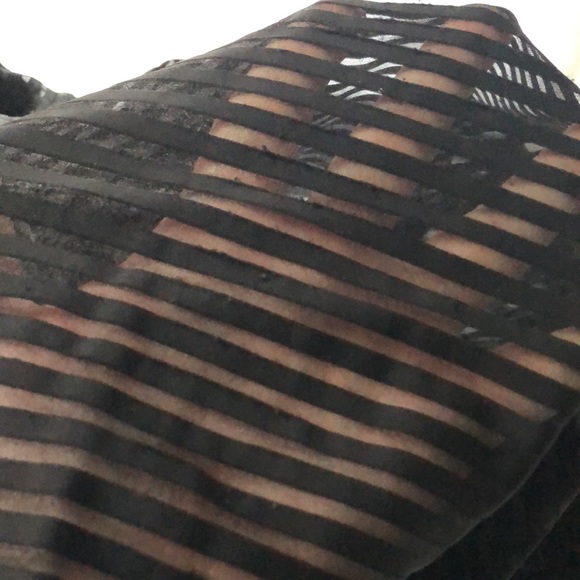 J J Malibu striped sheer top - Picture 7 of 7